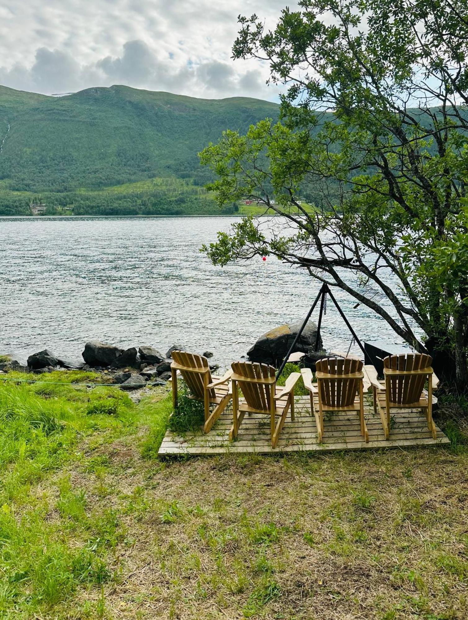 Appartement Cozy Fjord Retreat With Firepit And Activities à Tromsø Extérieur photo